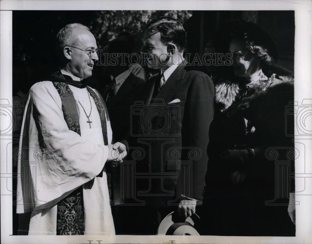 1944 Press Photo Gov. Thomas E. Dewey, William D. Davis Mrs. Dewey Owosso - Historic Images