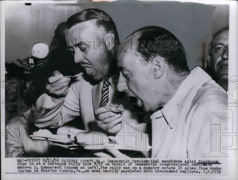 1956 Press Photo Presidential Candidate Adlai Stevenson Digs In At DNC BBQ - Historic Images