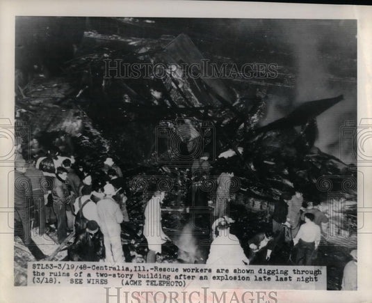 1948 Press Photo Rescue Workers Centralia Ill Explosion two story building - Historic Images
