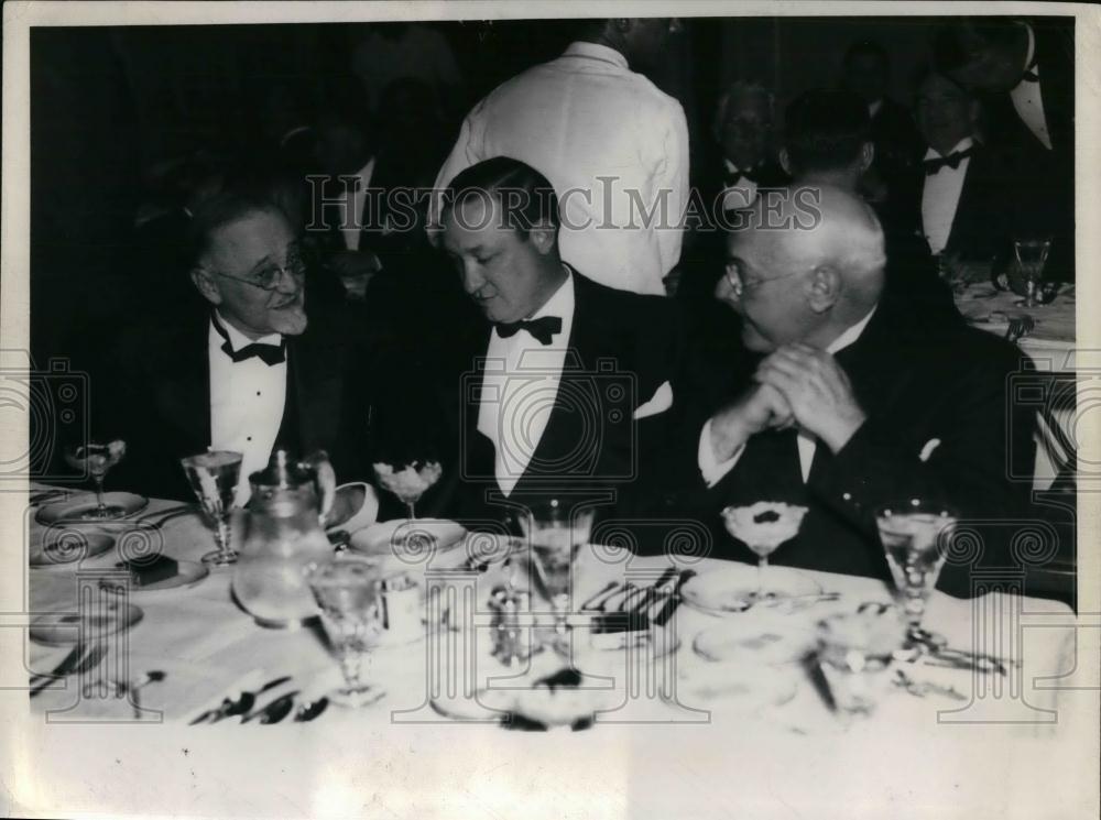 1937 Press Photo Dr. Caswell Ellis, F.J. Andre, L.W. Greve - nea25067 - Historic Images