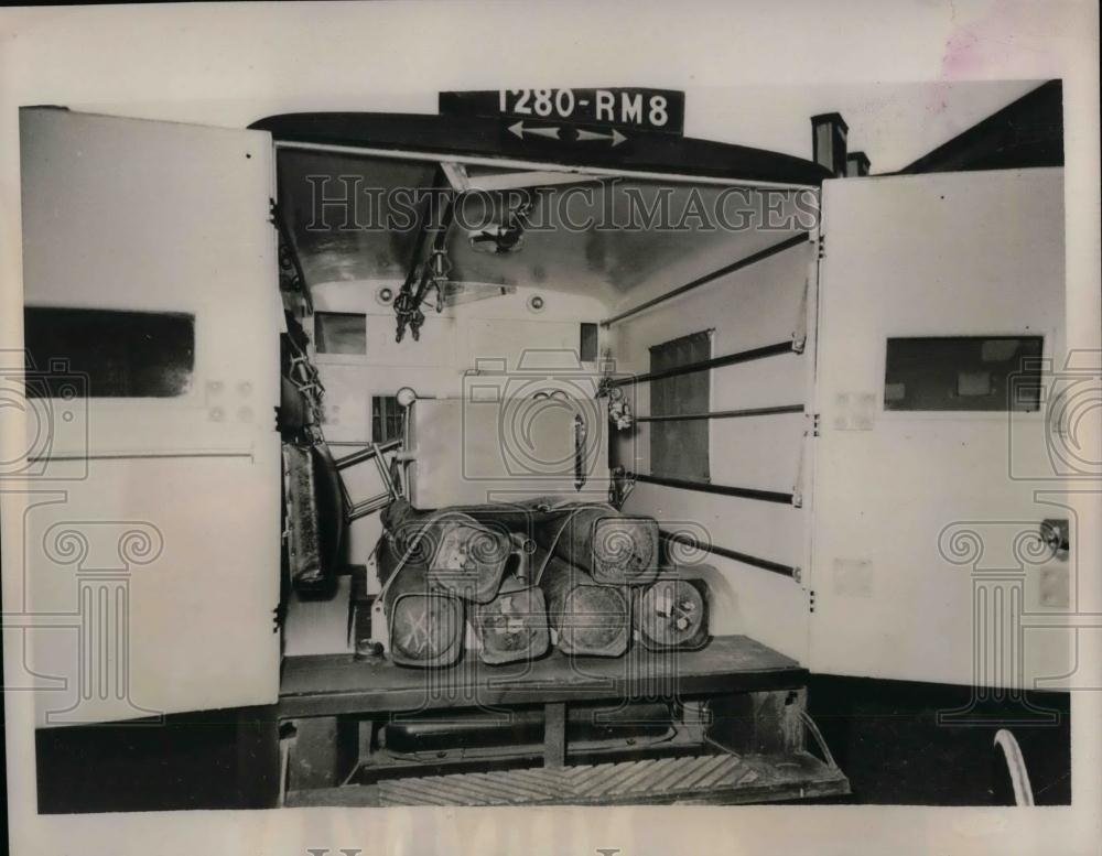 1940 Press Photo Ambulance Donated by Americans to France - nea27341 - Historic Images