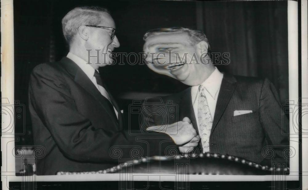 1959 Press Photo Sen. Everett Dirksen, Sen. John Cooper vie for floor leader - Historic Images