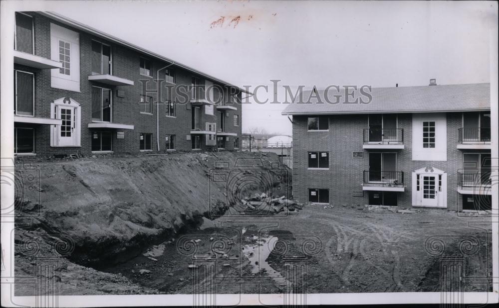 1964 Press Photo West Terrace Apartments - nea22886 - Historic Images