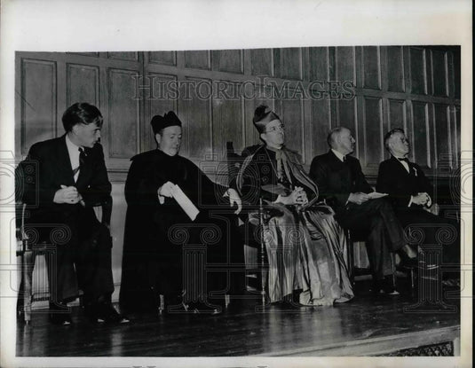 1941 Press Photo Student Robert T. Stewart,Rev. Robert Gannon,Rev. J. McIntyre - Historic Images