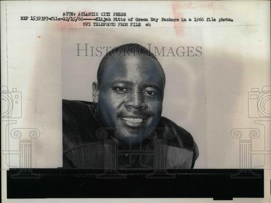 1966 Press Photo Green Bay Packer, Elijah Pitts - nea15565 - Historic Images