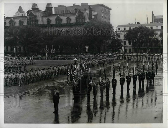 1942 Press Photo Flags of the United Nations, borne by Great War veterans in - Historic Images