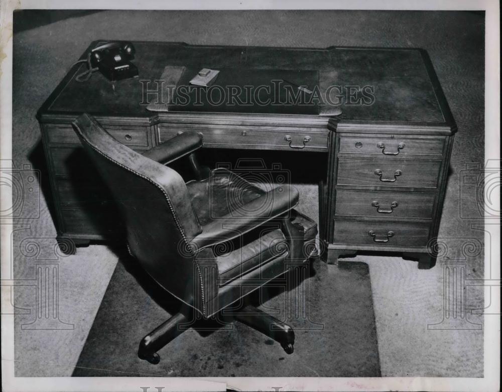 1951 Press Photo Desk and Chair of President of Columbia University - nea23295 - Historic Images