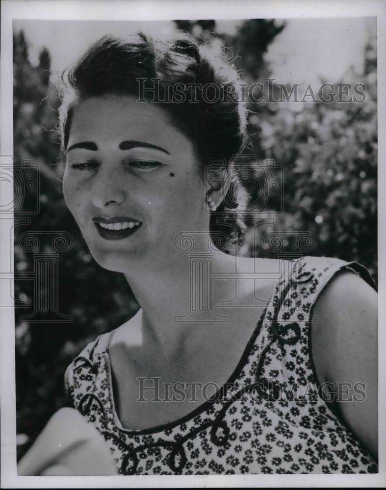 1953 Press Photo Mariette DeAbrey of Bloomington Ind - nea22039 - Historic Images