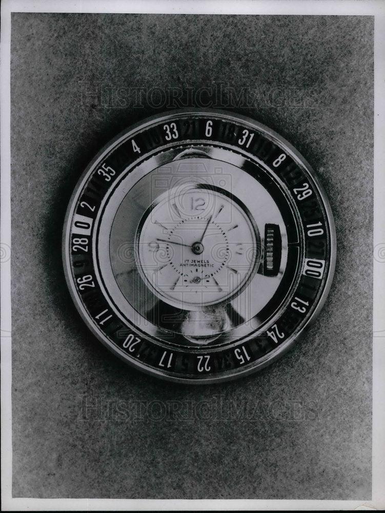 1958 Press Photo Gambler&#39;s watch - nea21400 - Historic Images