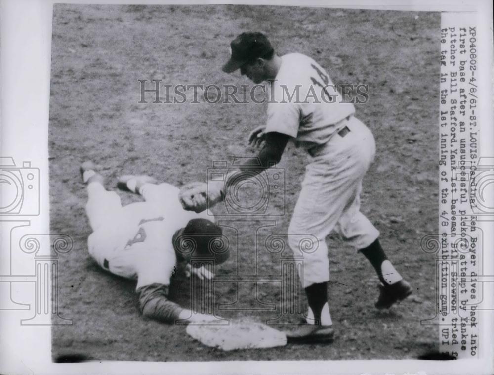 1961 Press Photo Cardinal Ken Boyer &amp; Yankee pitcher Bill Stafford - nea22574 - Historic Images