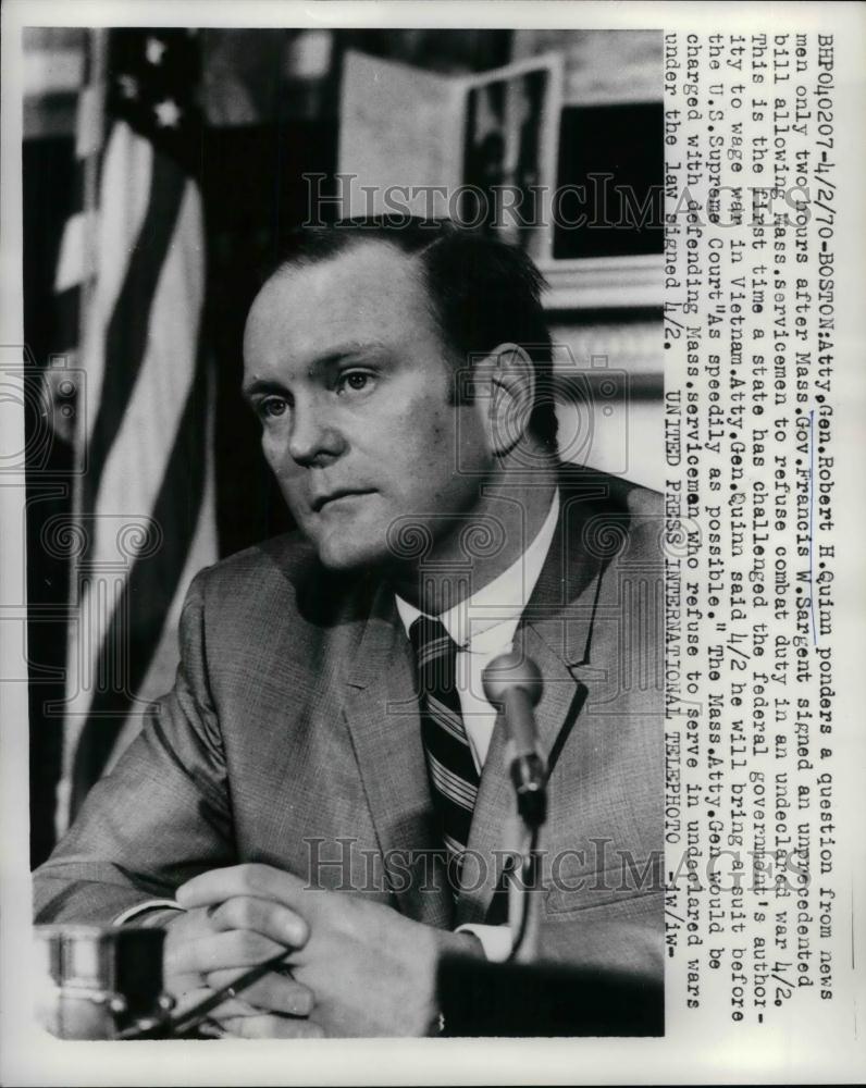 1970 Press Photo Atty General Robert H Quinn ponders Mass Gov Francis Sargent - Historic Images
