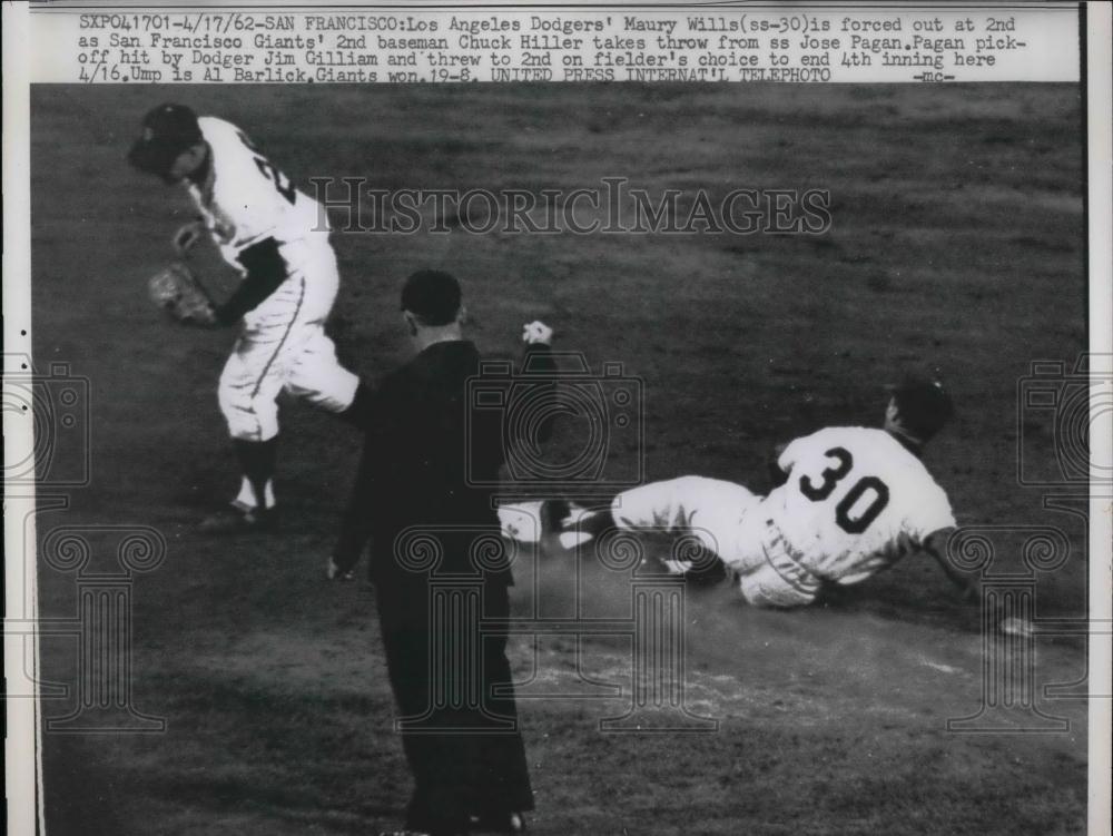 1962 Press Photo Dodgers Maury Willis Forced Out At 2nd On Hiller Catch - Historic Images