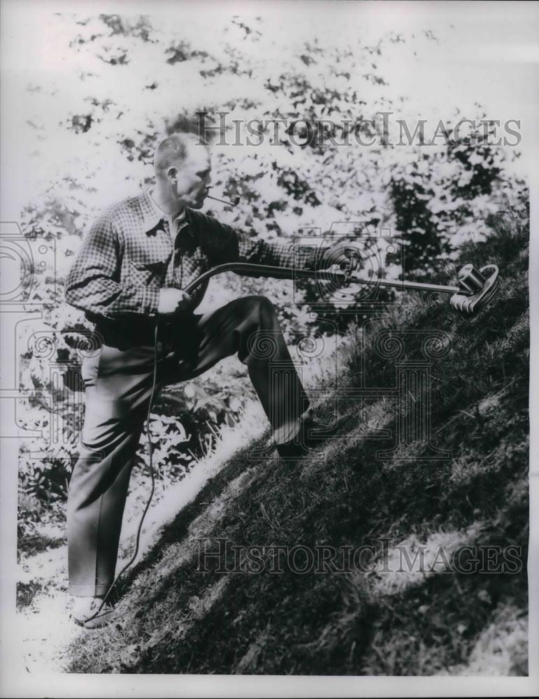 1962 Press Photo Lawn Trimmer - nea23700 - Historic Images