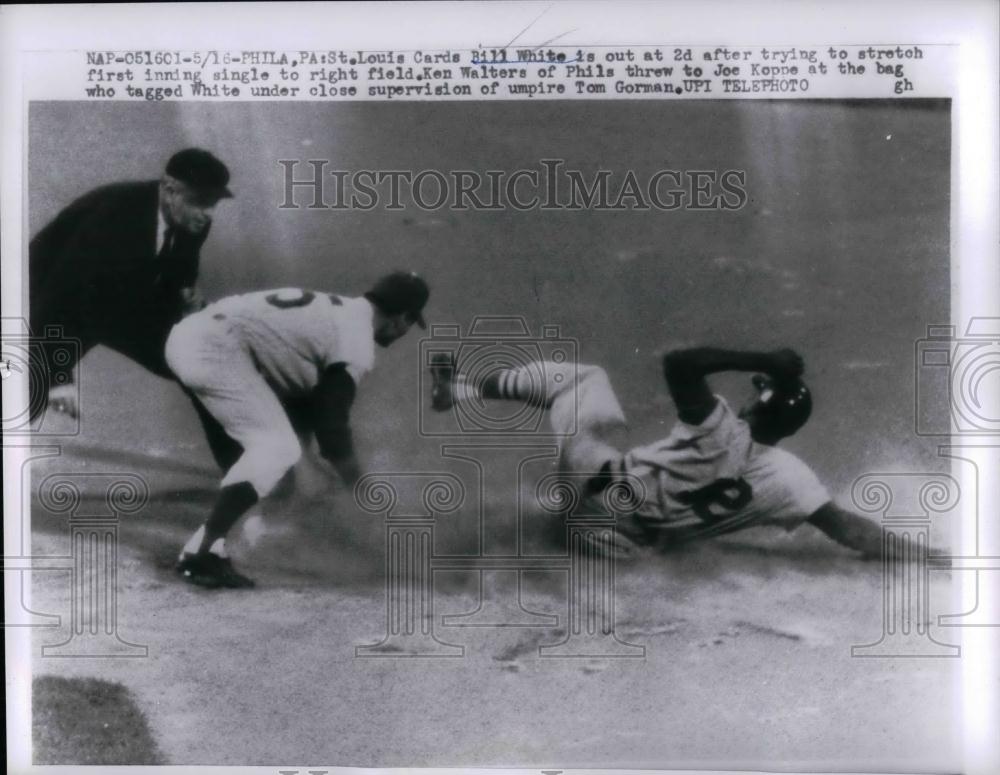 1960 Press Photo Cardinals Bill White out at 2nd vs Phils Joe Koppe - nea24225 - Historic Images