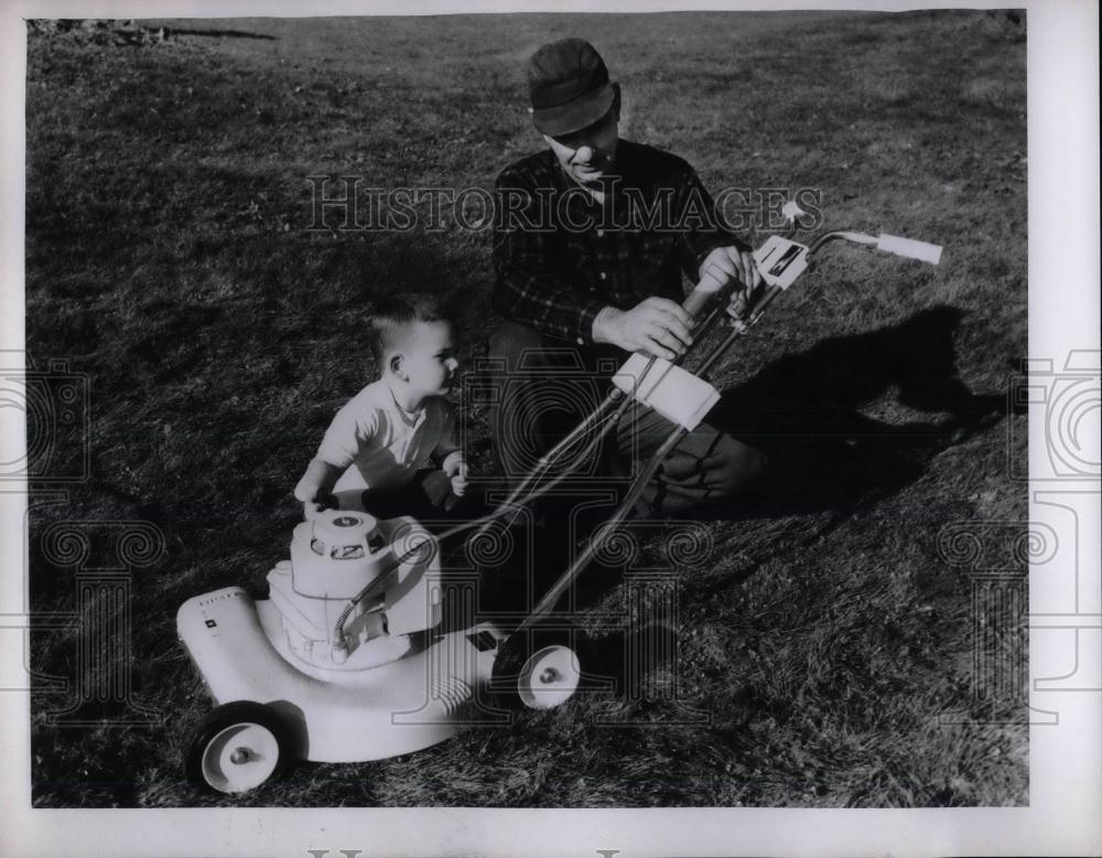 1963 Press Photo Power mower - nea23381 - Historic Images