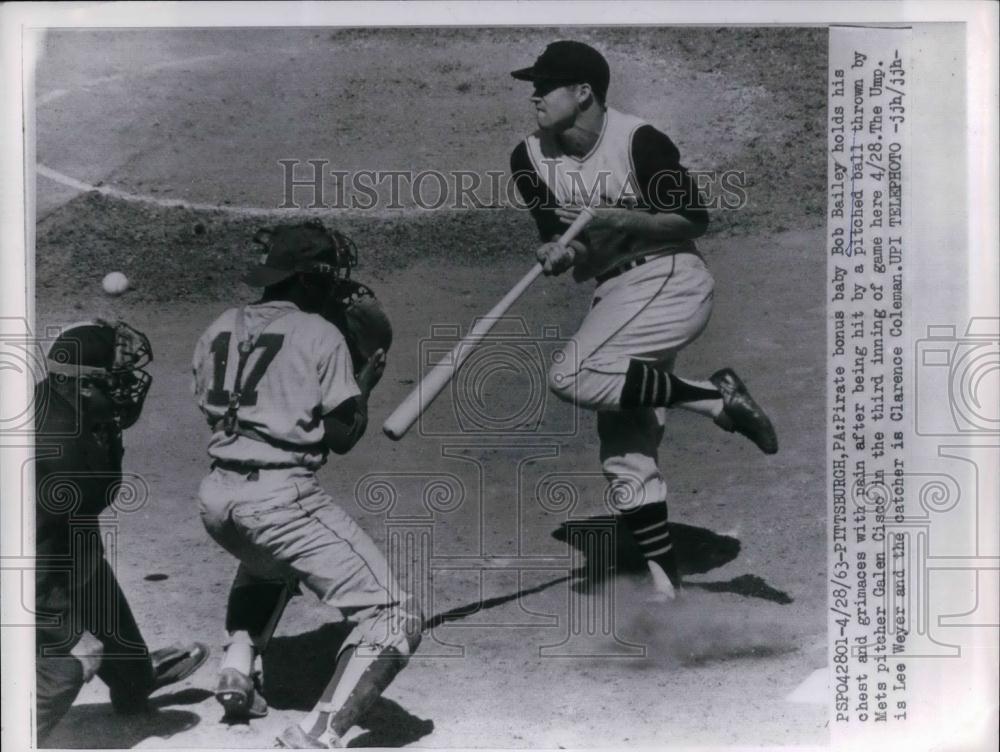 1963 Press Photo Bob Bailey of the Pittsburgh Pirates After Being Hit by Ball - Historic Images