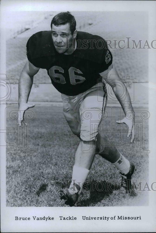 1965 Press Photo Bruce Vandyke, Tackle, University of Missouri - nea07975 - Historic Images