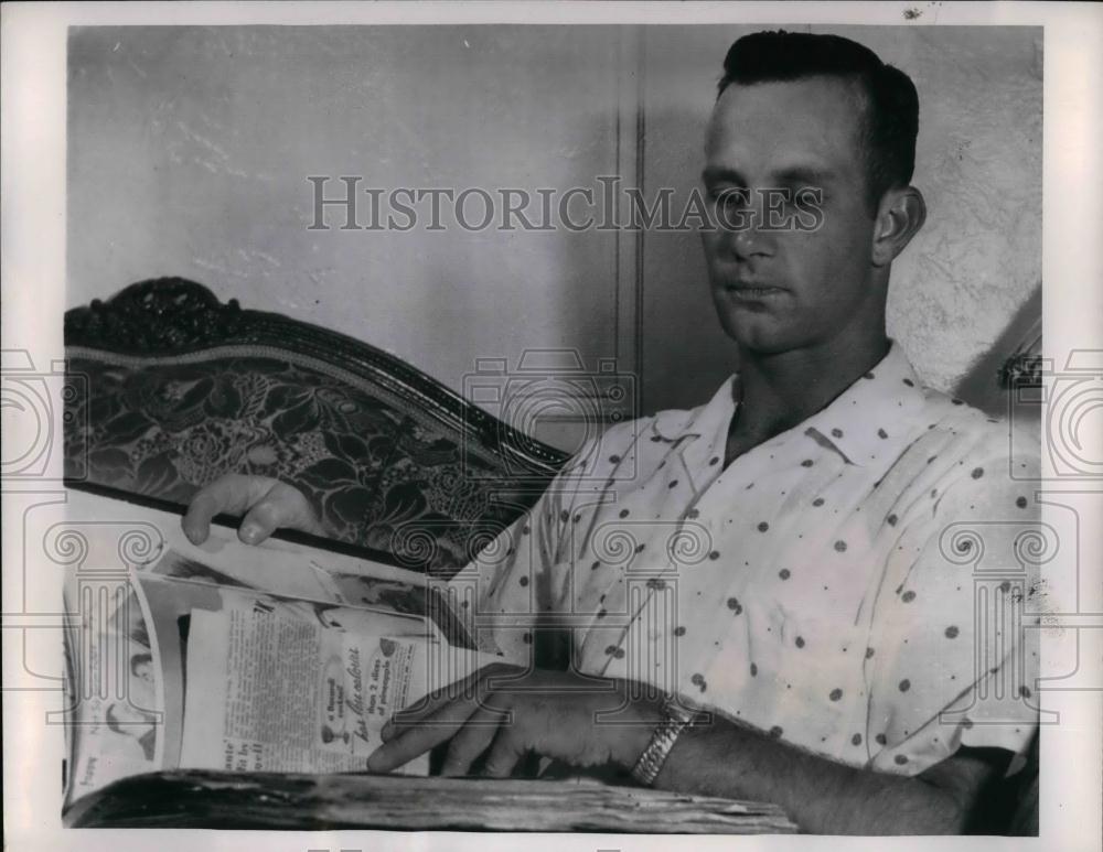 1954 Press Photo Yankees rookie of the Year Bob Grim - nea24676 - Historic Images