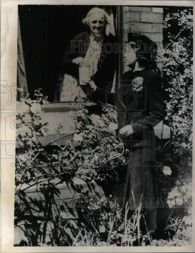 1930 Press Photo Mayoress of Birkenhead, Mrs. H. Deverill - nea25630 - Historic Images