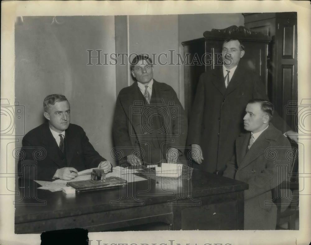 Press Photo S.H. Ewing,Victor Mehalko,Andrew Vinco,Peter Sopko At Table - Historic Images