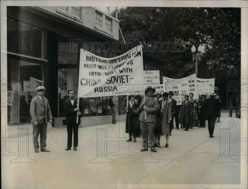 1927 Press Photo Protestors at British Embassy in Washington D.C. - nea33633 - Historic Images