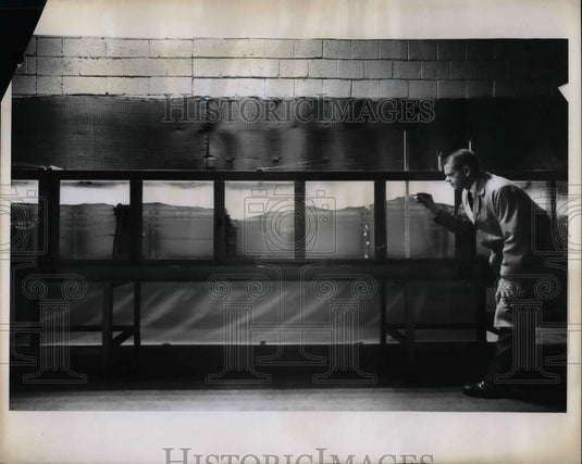 1962 Press Photo Wave trap experiment at US Rubber research Center, H Miller - Historic Images