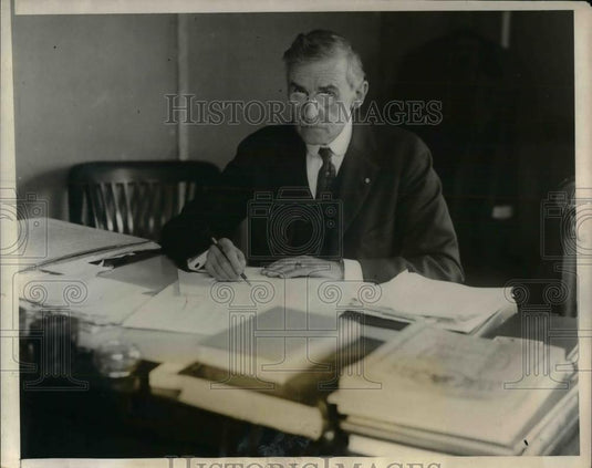 Press Photo M.J. Hole of the US Census Bureau - nea33466 - Historic Images