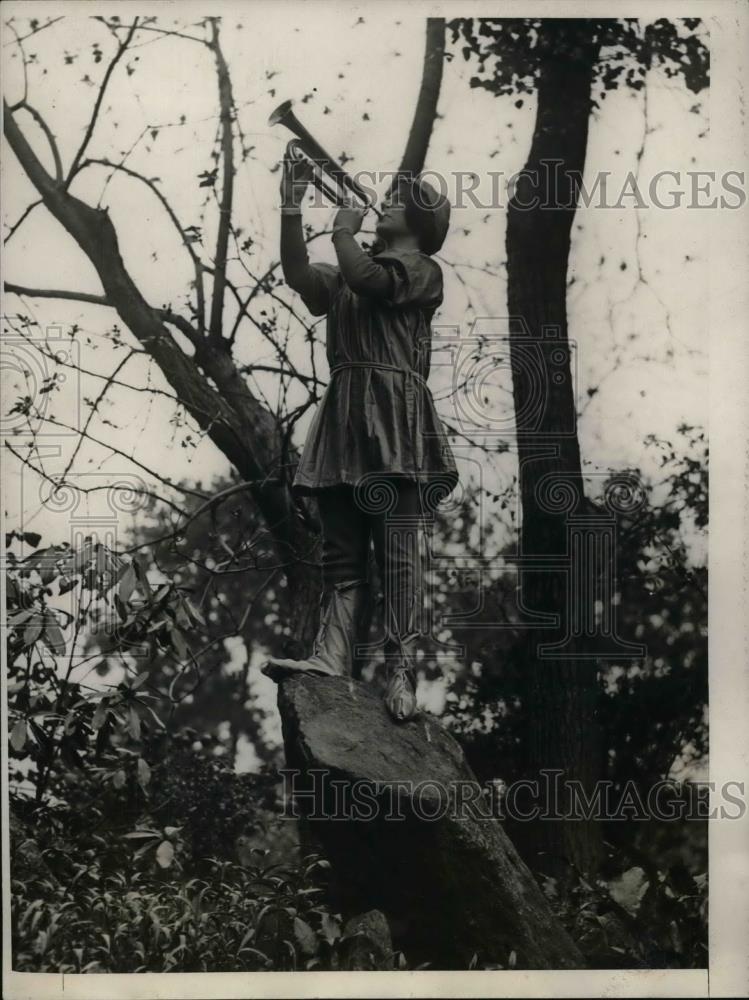 1925 Press Photo Pennsylvania University Student Joyce Lohregrund - nea34144 - Historic Images