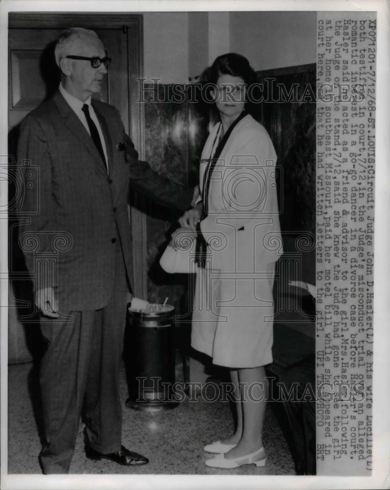 1968 Press Photo Circuit Judge John D. Hasler &amp; Wife Lucille During Court - Historic Images