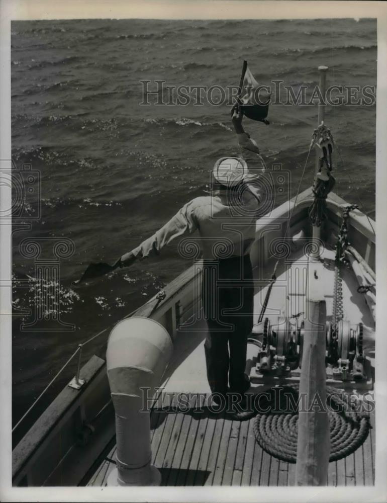 1941 Press Photo Seaman 1st class Radi Oman E.W. Kiehl - nea29430 - Historic Images
