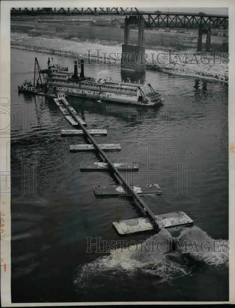 1963 Press Photo Dredge Boat of US Army worked to keep Miss. River Channel Open. - Historic Images