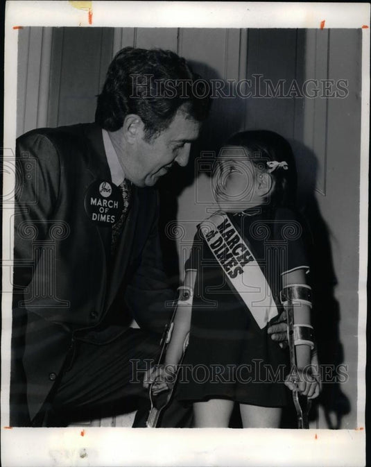 1971 Press Photo Carmen Donesa, March of Dimes Poster Child, Sen. Edmond Muskie - Historic Images