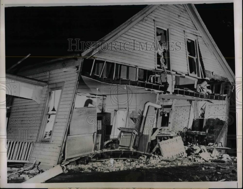 1938 Press Photo Home in Belleville, Ill that was destroyed by a tornado causing - Historic Images