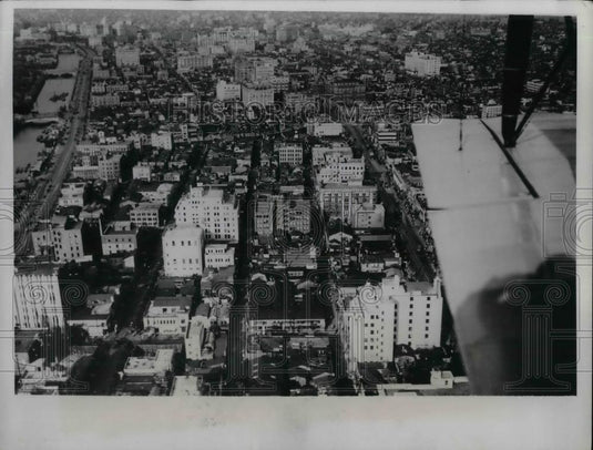 1933 Press Photo Aerial view of Toyko, Japan's Gina district - nea30307 - Historic Images