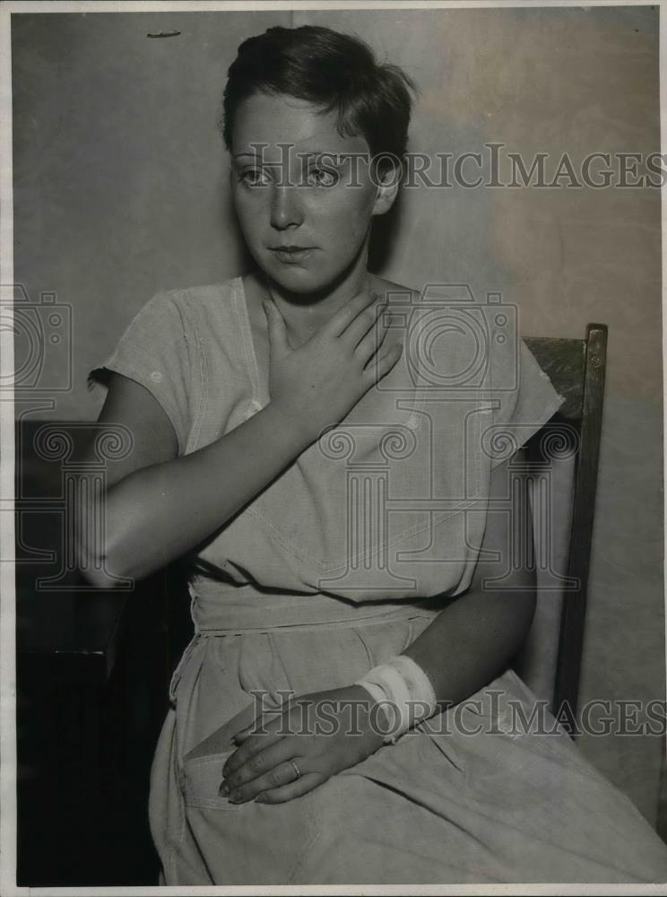 1932 Press Photo Miss Tommie Ferguson Riding Horse Naked with Boyfriend - Historic Images