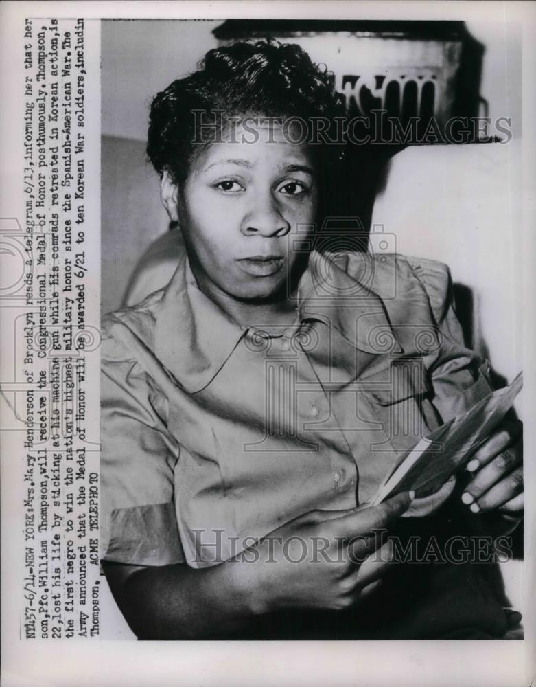 1951 Press Photo Mrs Mary Henderson Son to Receive Congressional Medal Honor - Historic Images