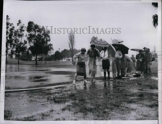 1955 Press Photo Marilyn Smith, Helen Humphrey, and Louise Suggs at the LA Open - Historic Images