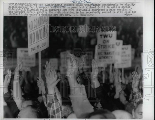 1961 Press Photo Transport Workers union strikers in NYC - nea31936 - Historic Images