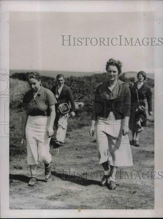 1937 Press Photo Betty Buechner, Betty Frost, British Women's Championships - Historic Images