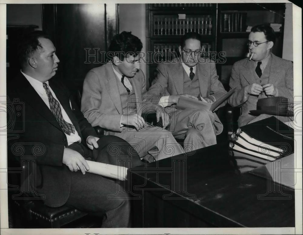 1937 Press Photo Mandermach, Epstein, Myers, &amp; McWilliams Discuss LA Labor Riots - Historic Images