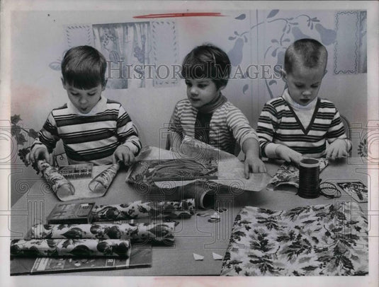 Press Photo Tom Ferry, Kim Keeatt, and Jimmy Wright - nea33712 - Historic Images
