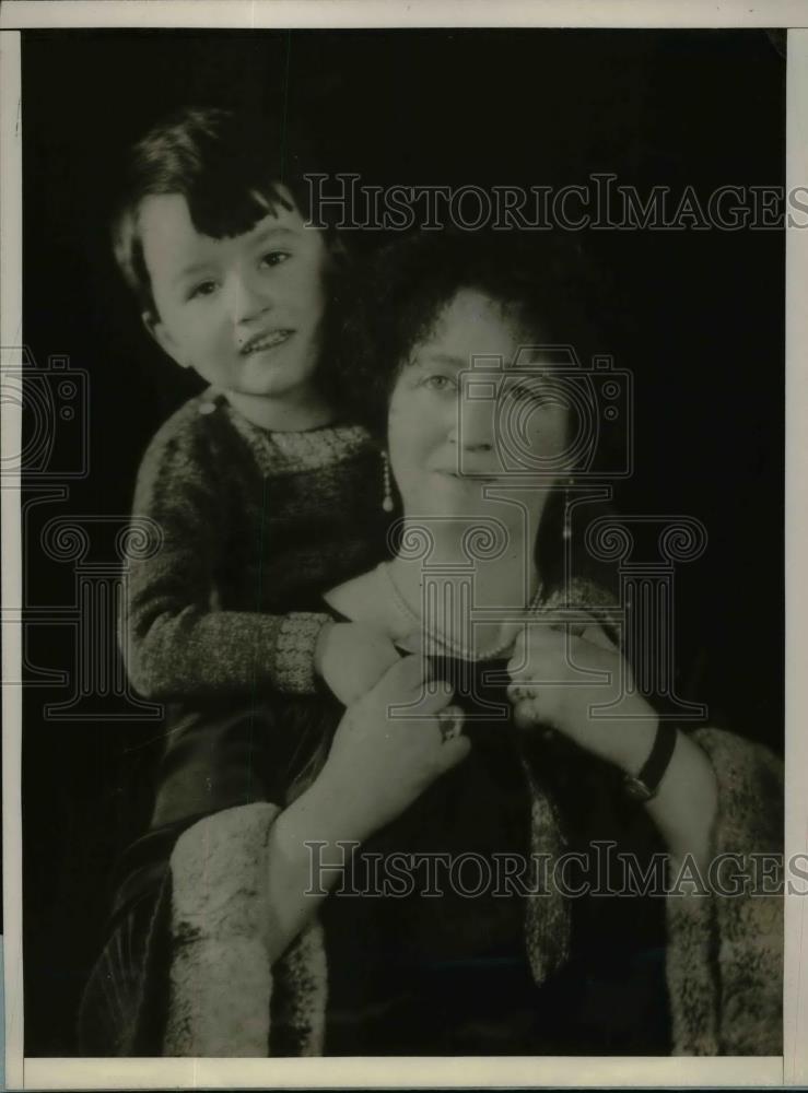 1926 Press Photo Mrs. Gibson Smith London Society Leader with son Ian - Historic Images