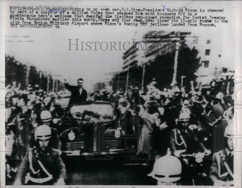1959 Press Photo Richard Nixon in a parade. - nea33737 - Historic Images