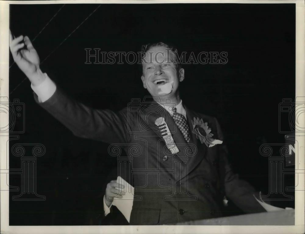 1936 Press Photo John Hamilton names Gov Alf Landon as GOP nominee for president - Historic Images