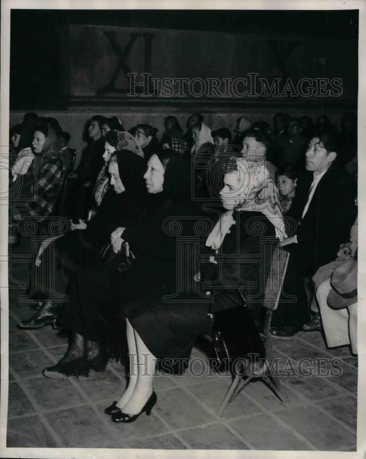 1957 Press Photo Families of Salt Miners Attend Salt Cathedral Mass - nea33223 - Historic Images