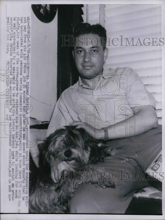 1956 Press Photo Sidney Hatkin Government Accountant - nea33097 - Historic Images
