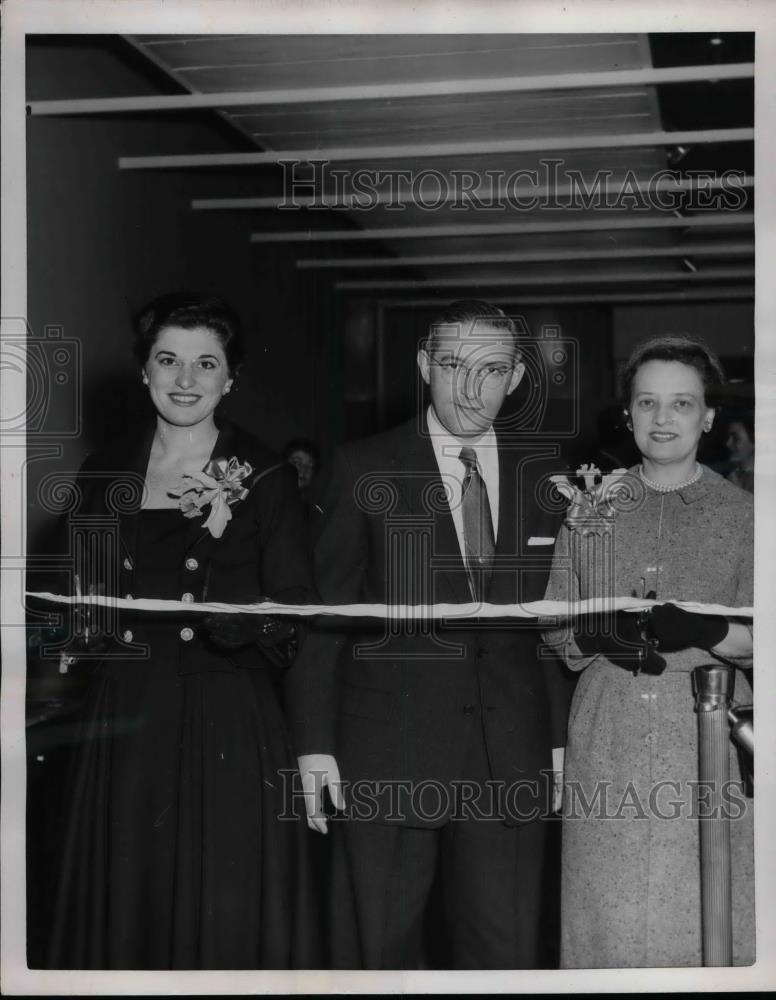 1964 Press Photo Diplomat Mrs Ralph Bunche & Mrs Jacob Javits Win Recent Electio - Historic Images