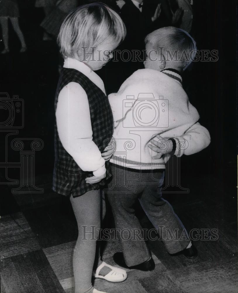 1966 Press Photo Norwegian youngsters on the dance floor - nea29060 - Historic Images
