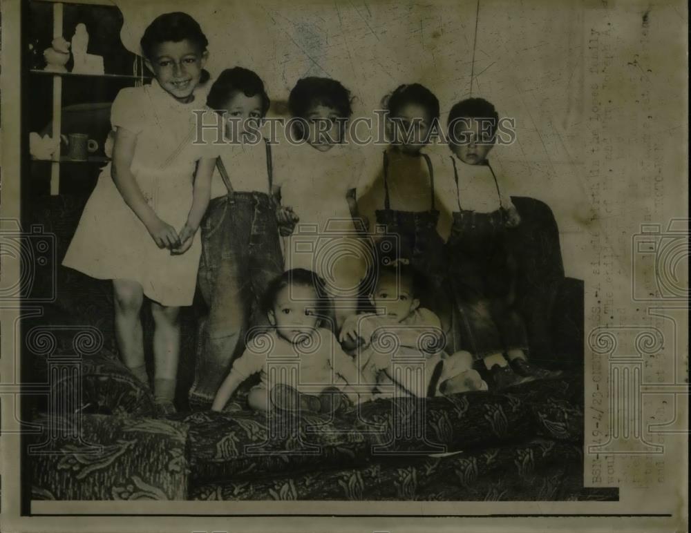 1949 Press Photo Children of Mr and Mrs Lopes of Massachusetts. - nea31751 - Historic Images