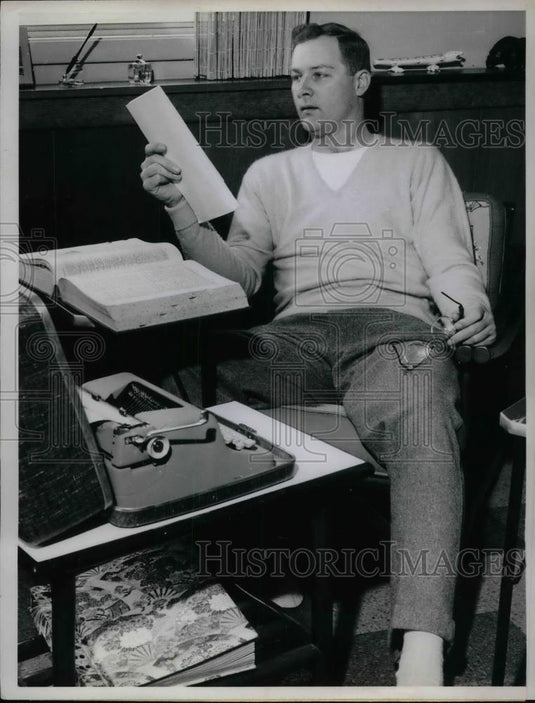 1961 Press Photo Red pitcher Jim Bronson author of "The Long Season" - nea32083 - Historic Images